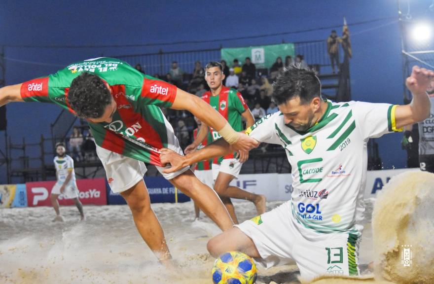 Estadio de fútbol playa de Pocitos