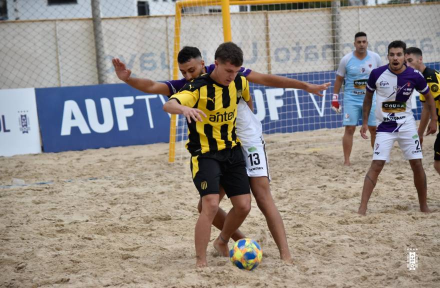 Estadio de fútbol playa de Pocitos