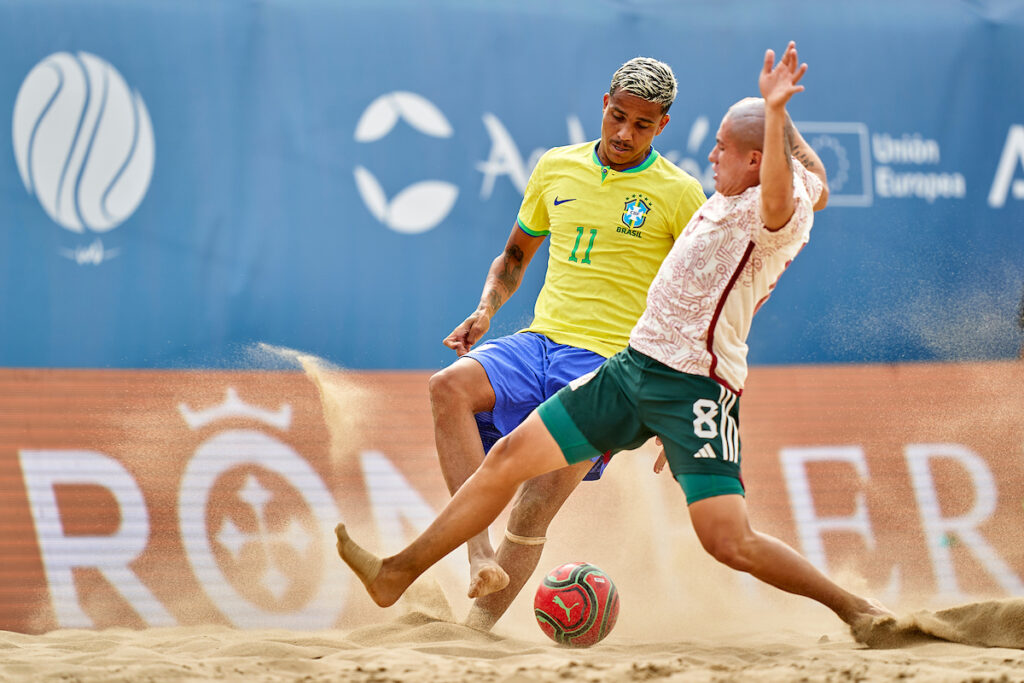 Bright start for Brazil in the Men's Mundialito 2023 – Andalucía – Beach  Soccer Worldwide
